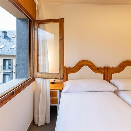Hostal Trainera Esterri d'Àneu Kültér fotó