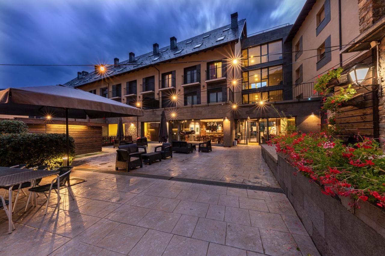 Hostal Trainera Esterri d'Àneu Kültér fotó