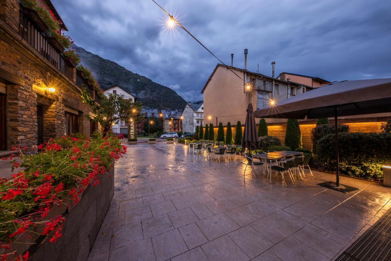Hostal Trainera Esterri d'Àneu Kültér fotó