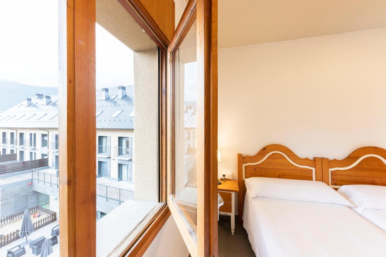 Hostal Trainera Esterri d'Àneu Kültér fotó