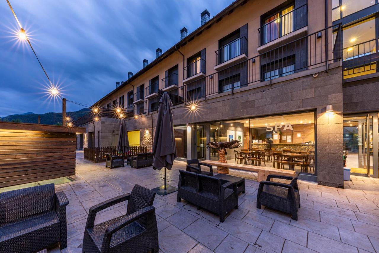 Hostal Trainera Esterri d'Àneu Kültér fotó