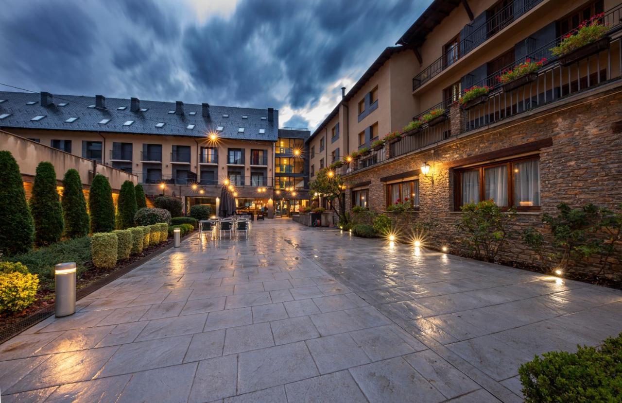 Hostal Trainera Esterri d'Àneu Kültér fotó
