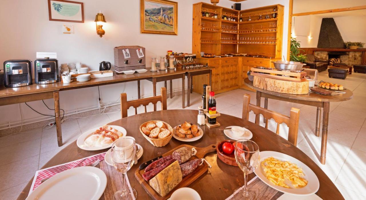 Hostal Trainera Esterri d'Àneu Kültér fotó